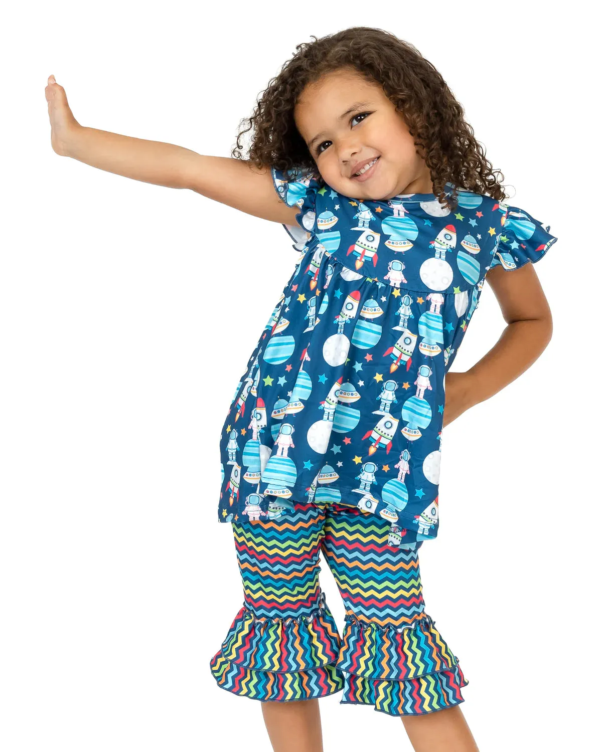 Aliens and friends 2-piece capri set