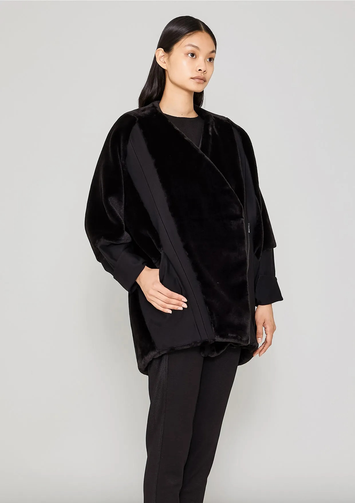 COAT ZIP - FAUX FUR black