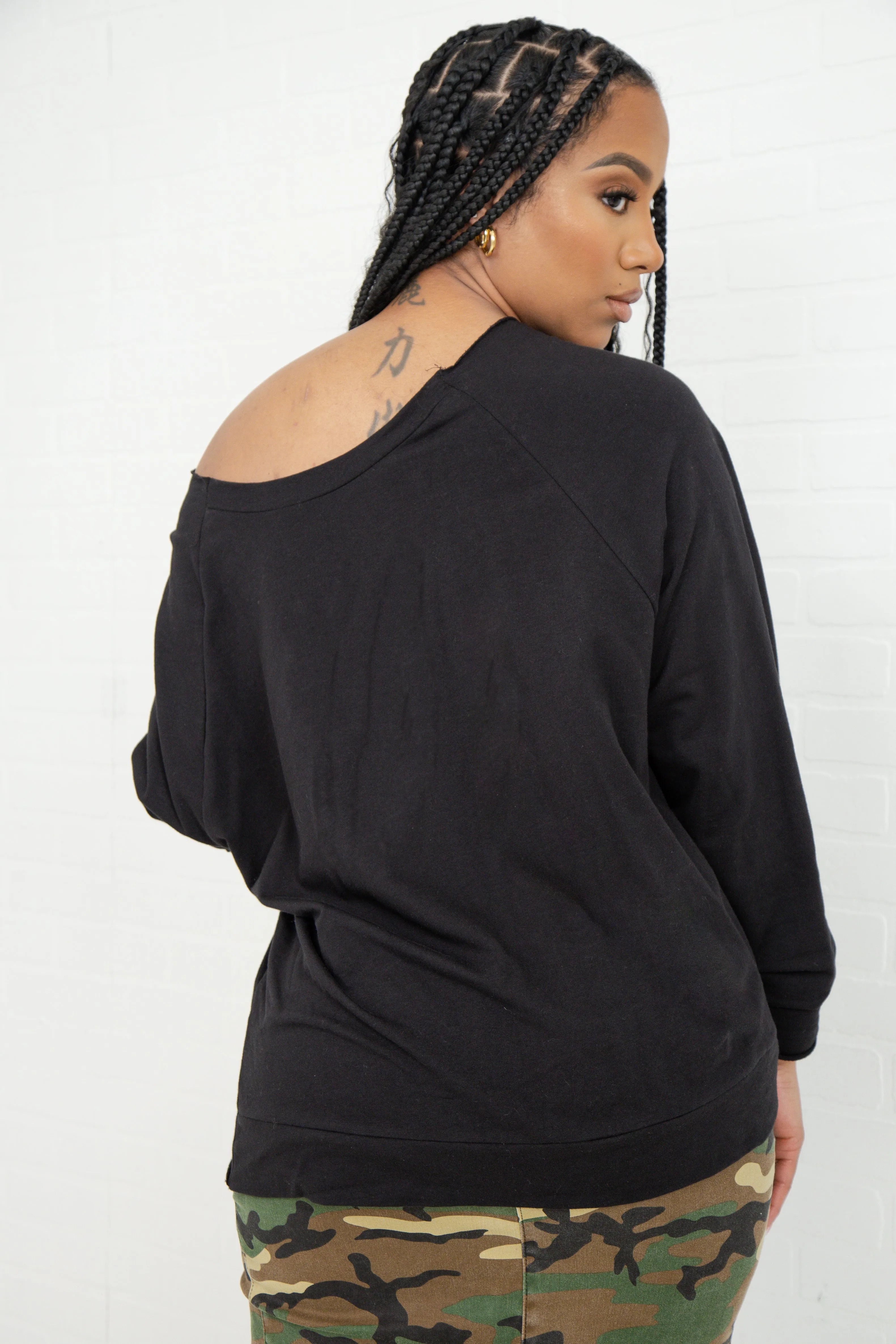 Cut To The Chase Oversized Sweatshirt - Black