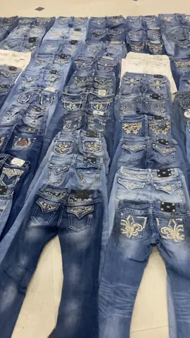 Miss Me jeans -30 pieces