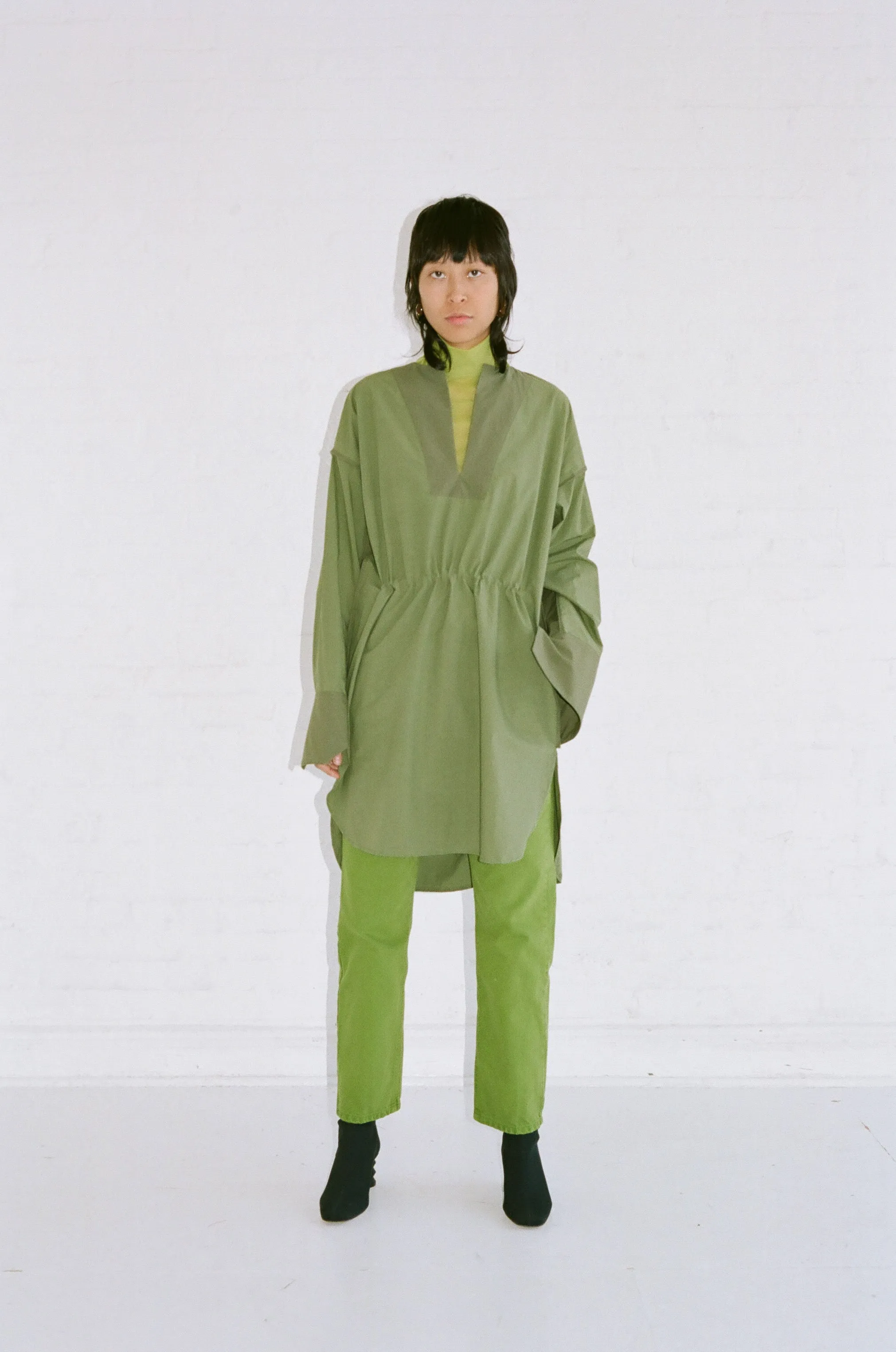 OVERSIZE TUNIC WITH BINDING - KHAKI / BOTTLE GREEN