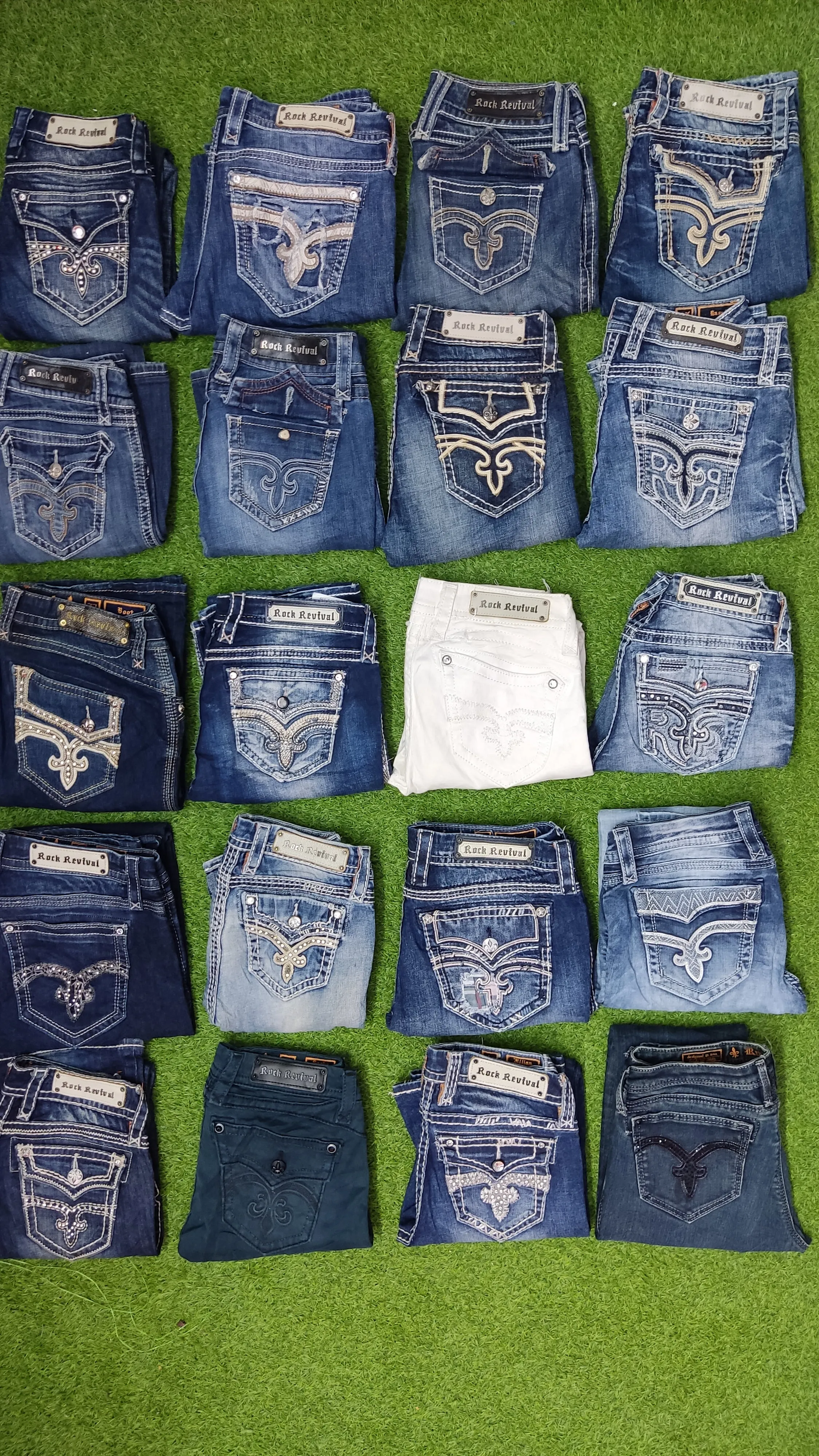 Rock Revival Jeans 20 pcs