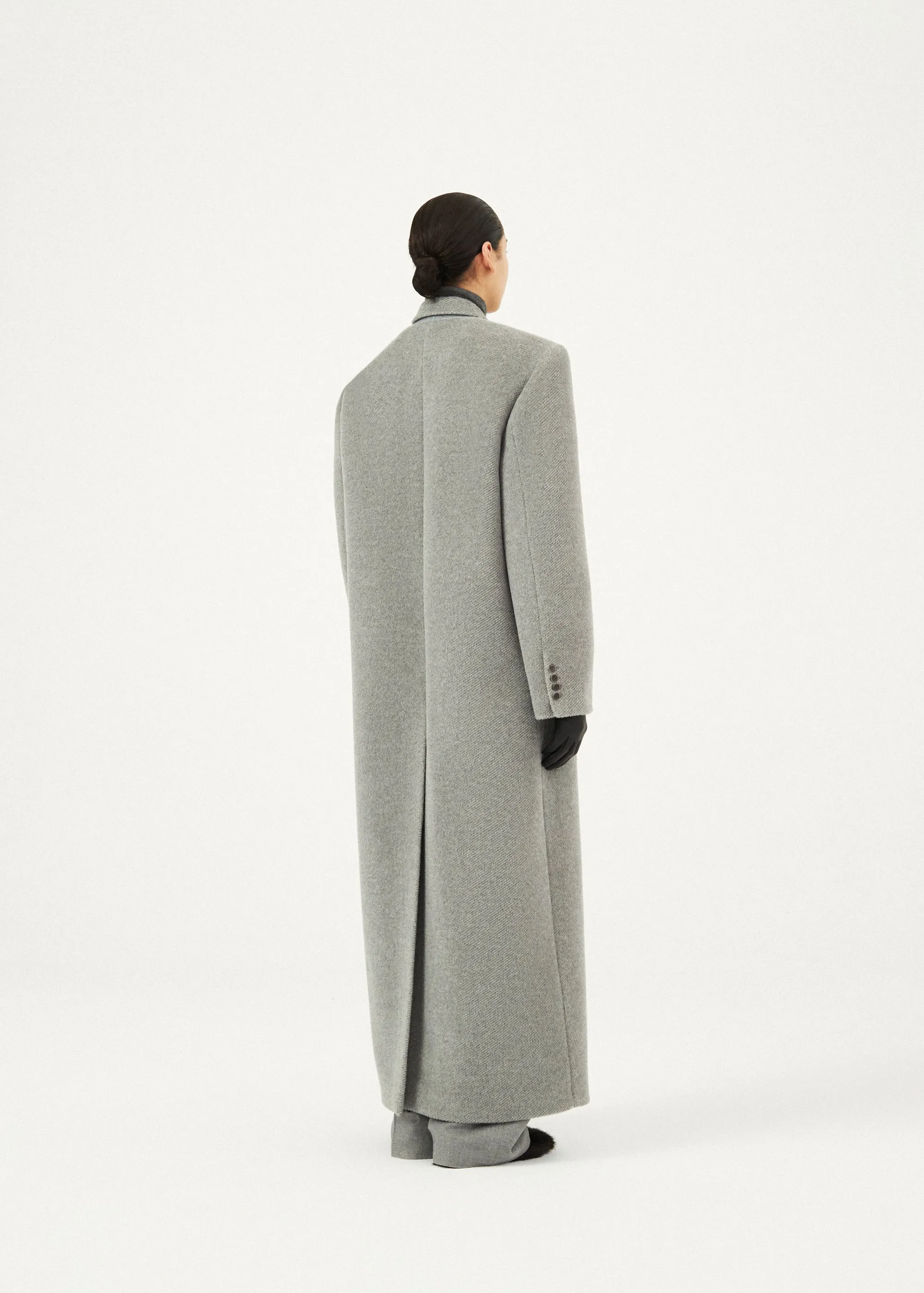 Single-breasted long wool coat in grey