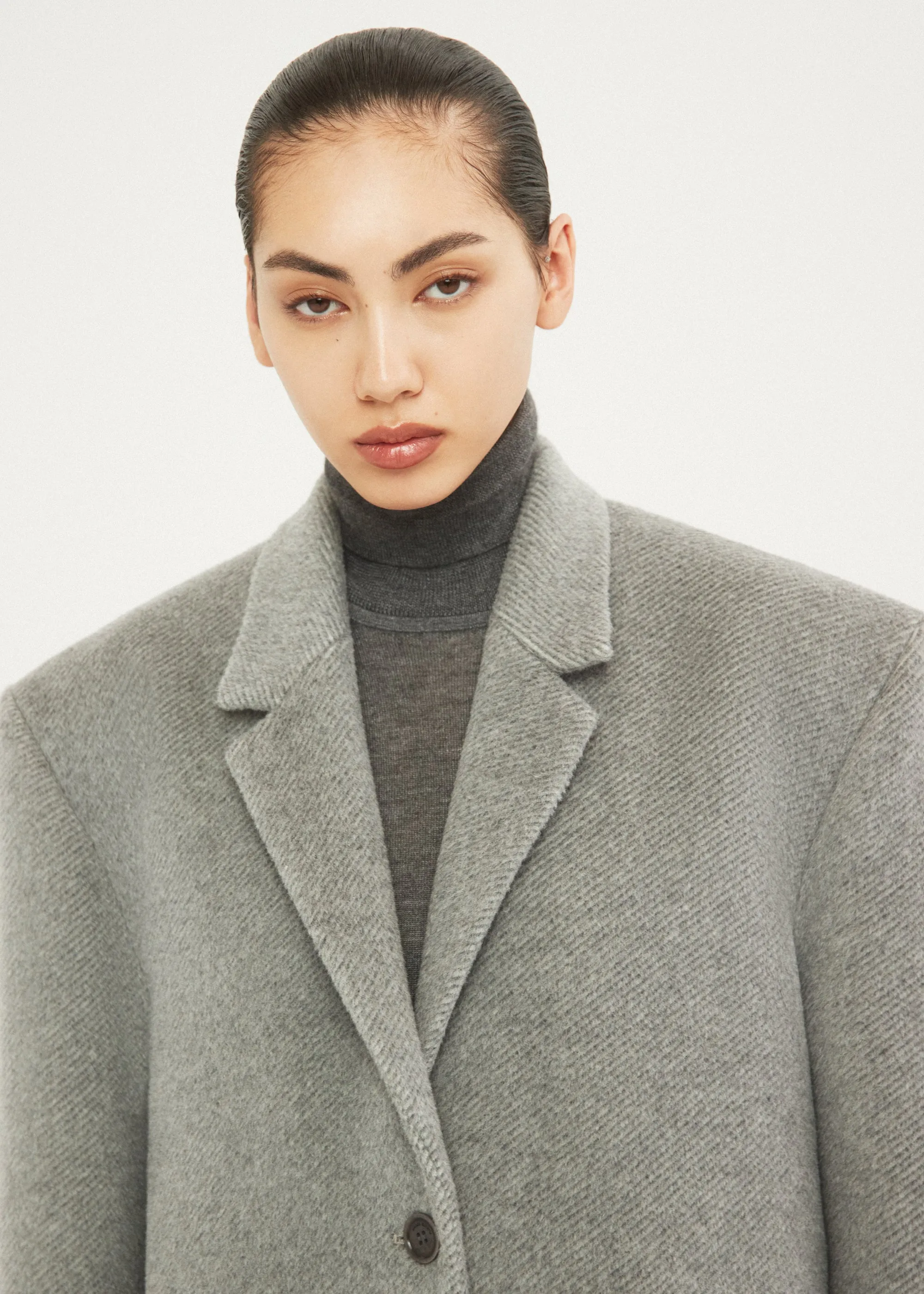 Single-breasted long wool coat in grey