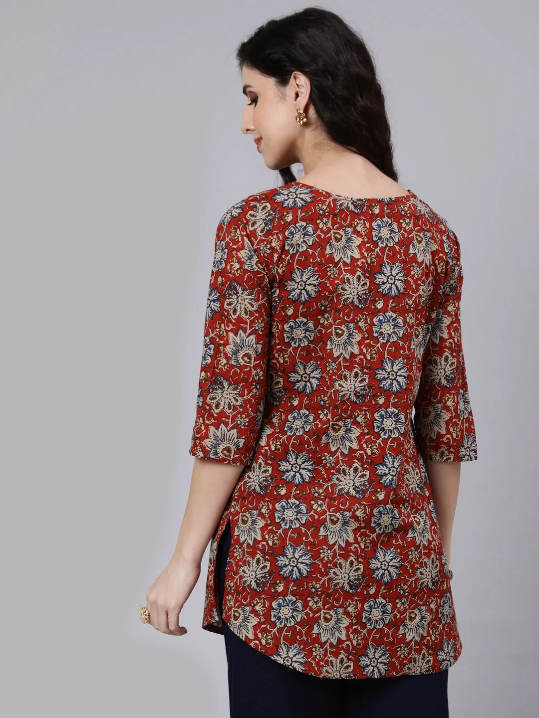 Women Rust Floral Printed Straight Tunic With Three Quarter Sleeves